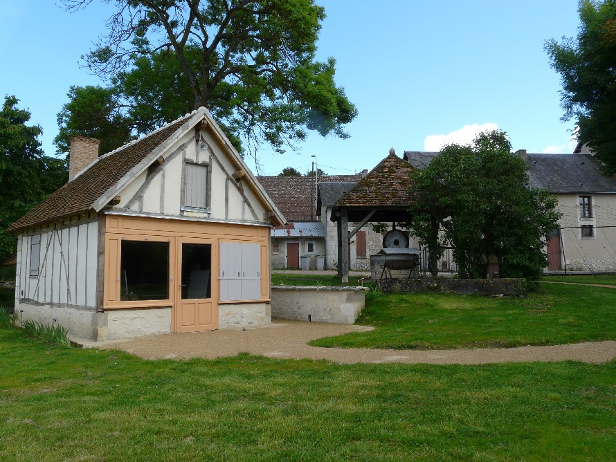 Vue de face 3/4 gauche